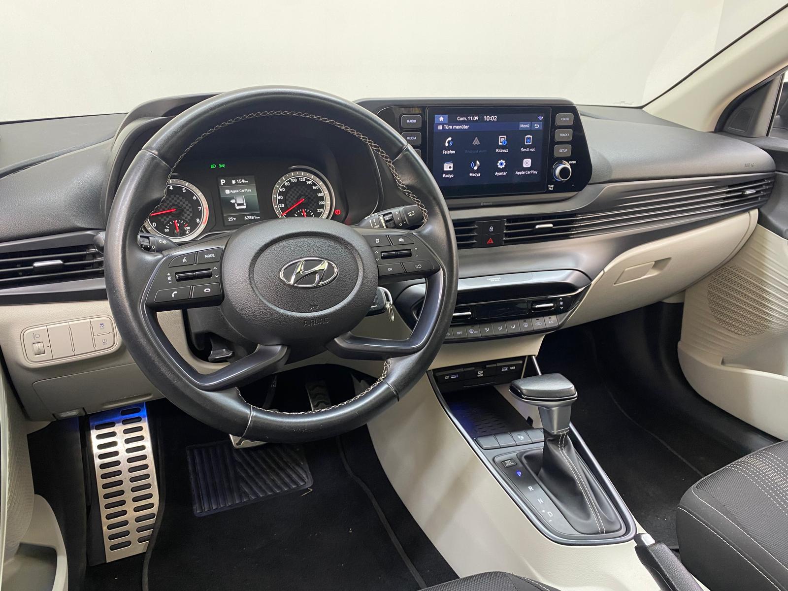 HYUNDAI BAYON 12